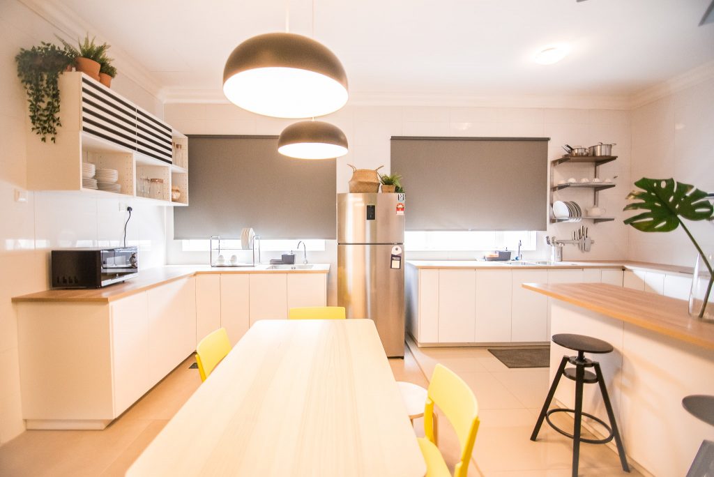 24- Kitchen-min