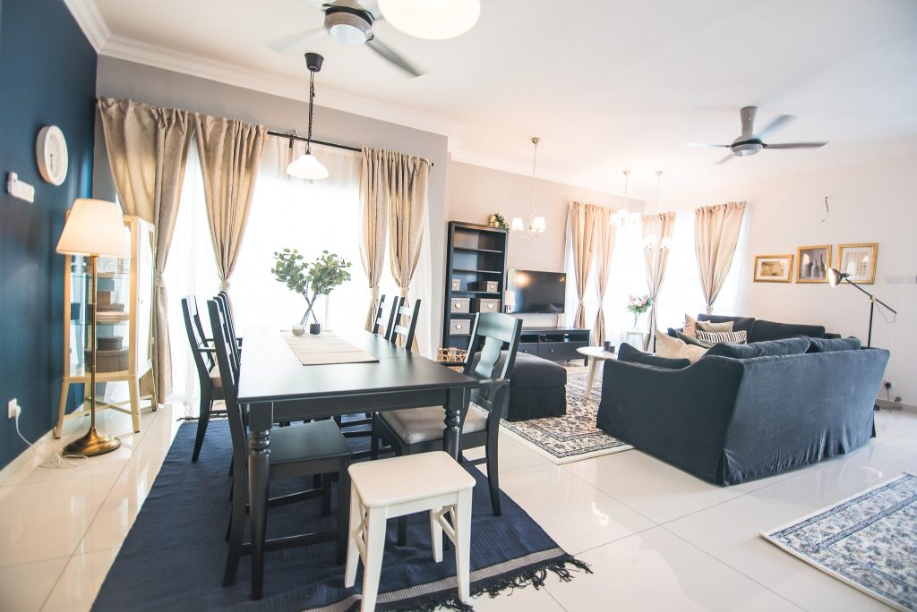 3- Living Area-min